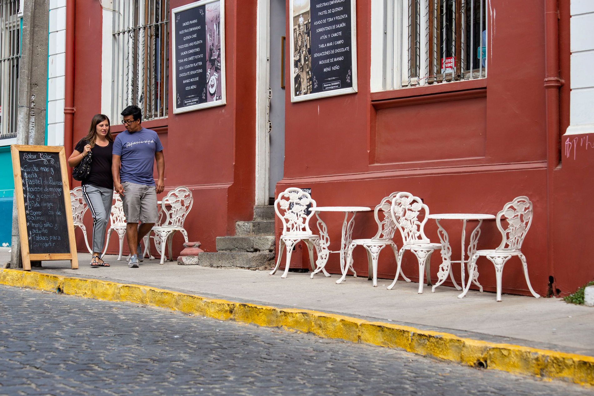 Couple in Valparaiso