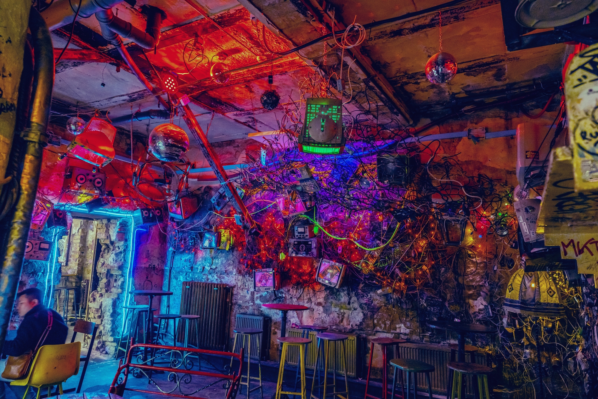 Ruin bars